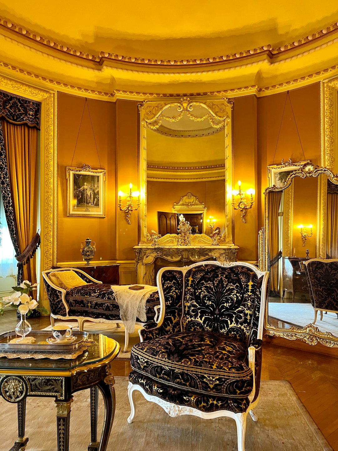 Presidential Cosmic Penthouse